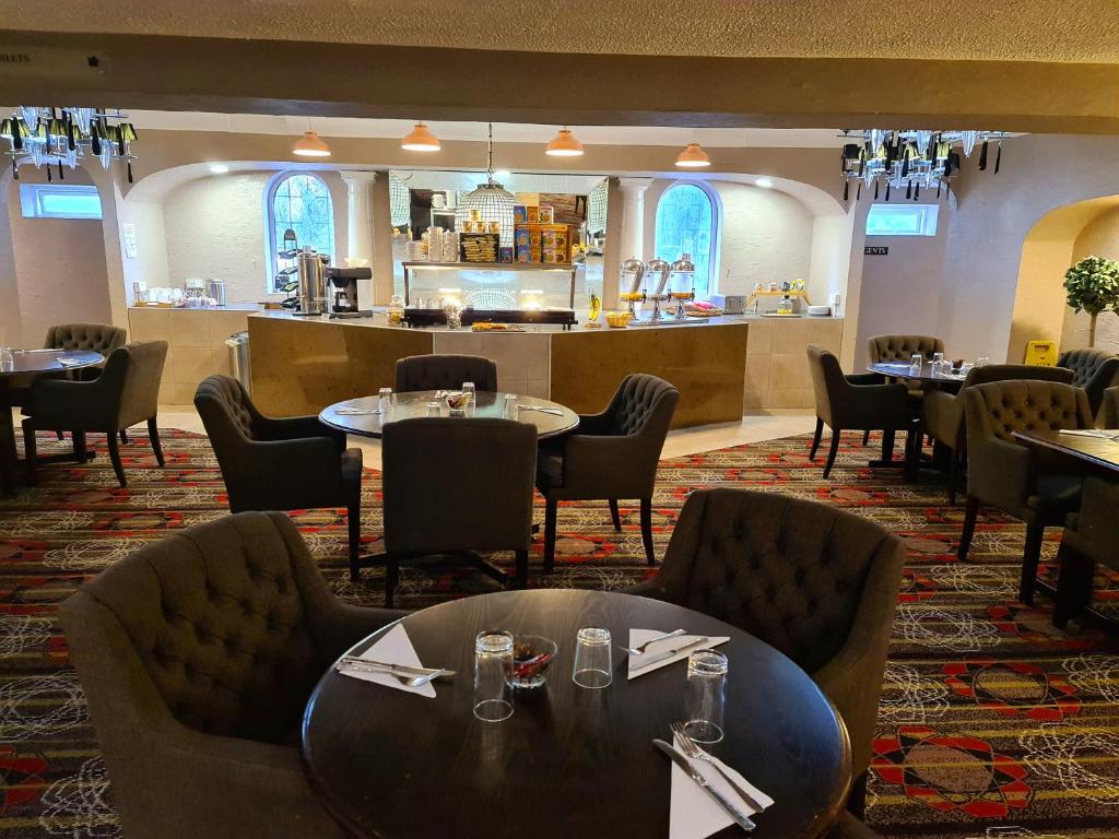 BIRMINGHAM NORTH BARONS COURT HOTEL, WALSALL